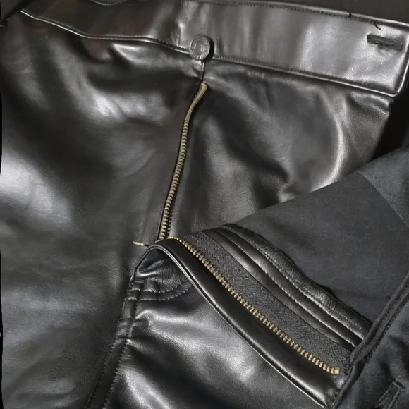 NWT Abercrombie Curve Love Vegan Leather ’90s Straight Pants Ultra High Rise - Picture 4 of 9